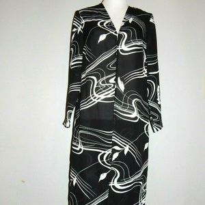 Donna Ricco Black White Floral Swirl Duster